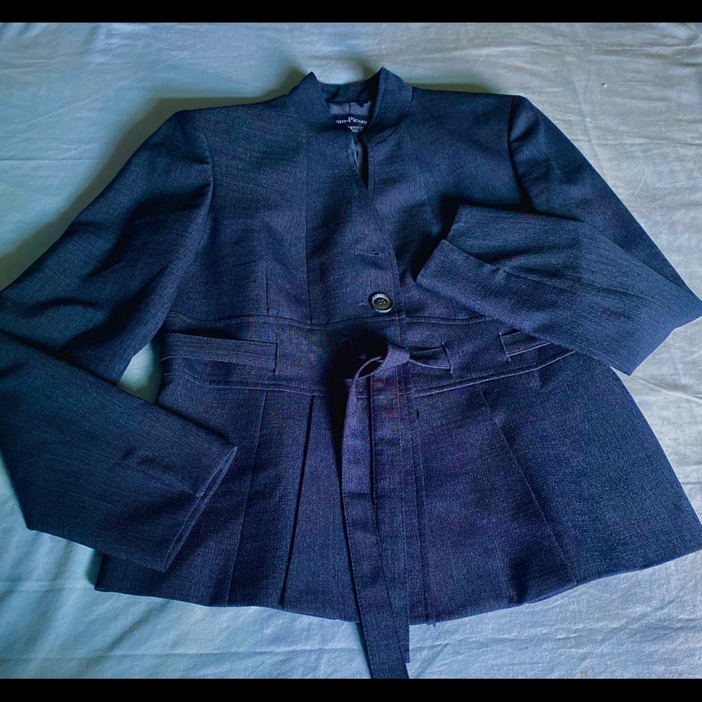Cute Navy blue blazer